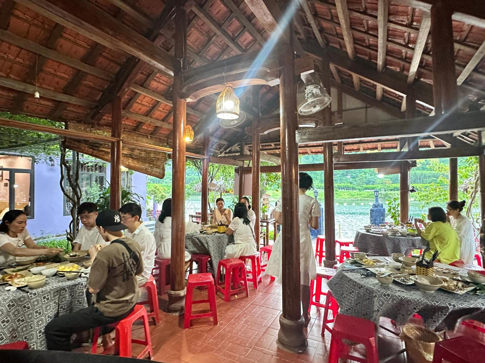 Son River House フォンニャ エクステリア 写真